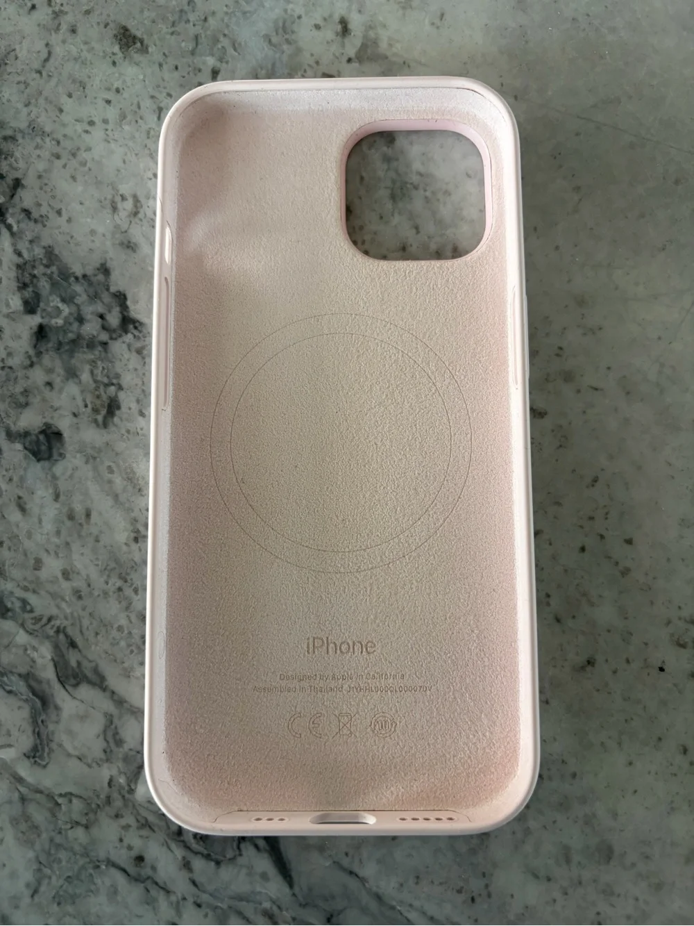 Apple Light Pink Silicone iPhone 15 Case with MagSafe - Picture 2 of 2